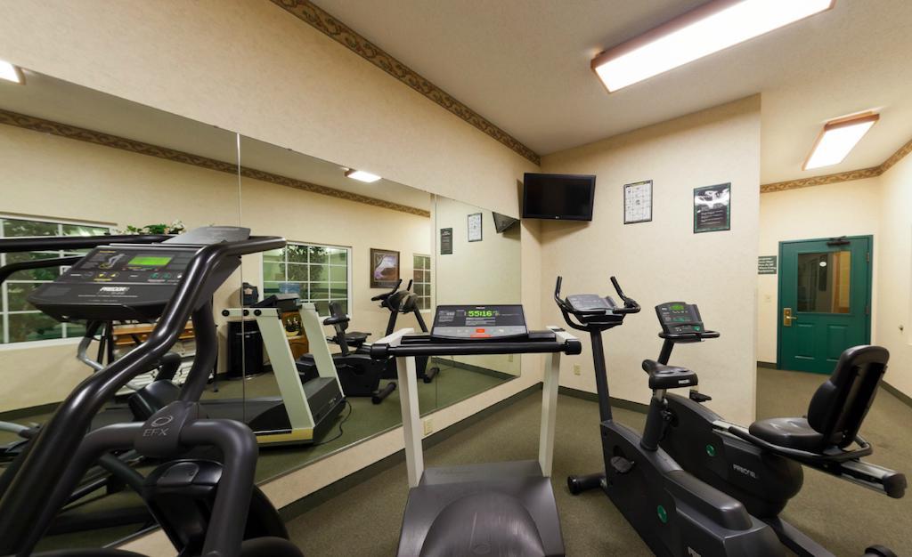 Country Inn & Suites By Radisson, Salina, Ks Buitenkant foto