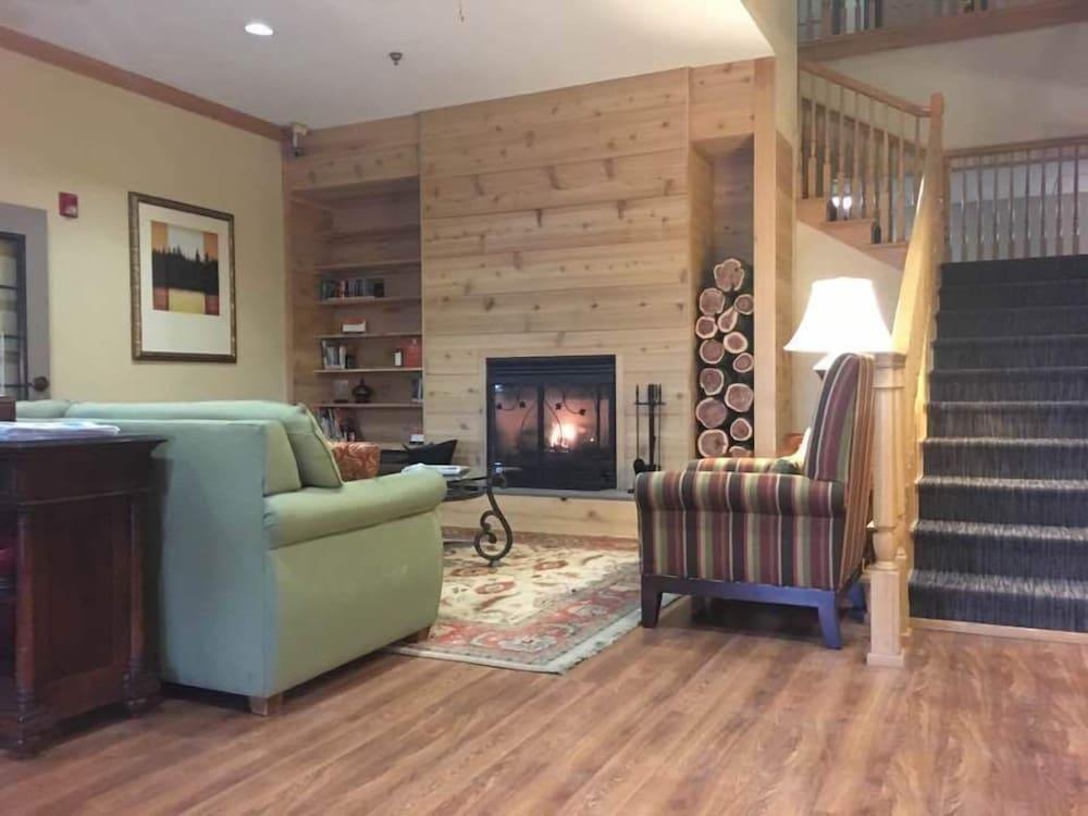 Country Inn & Suites By Radisson, Salina, Ks Buitenkant foto